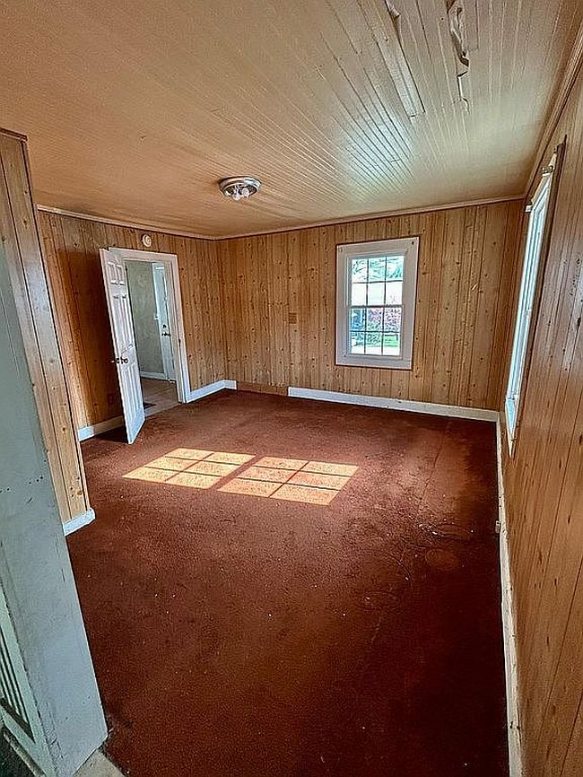 Image of 229 Walnut St