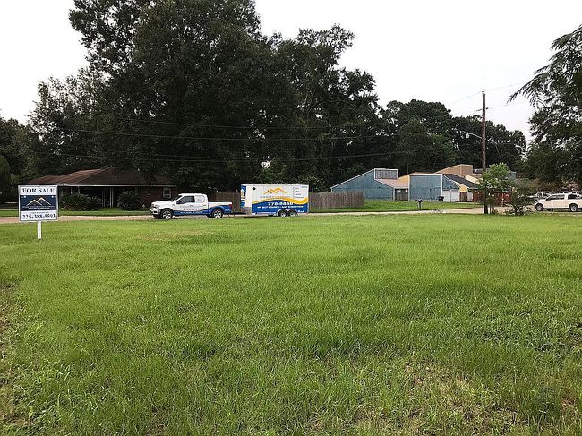 Image of 3328 Lone Oak Dr