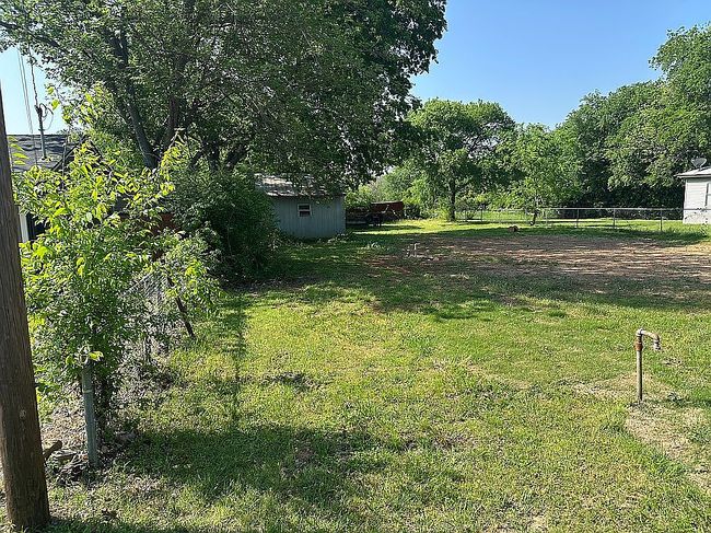 Image of 507 W Pecan St