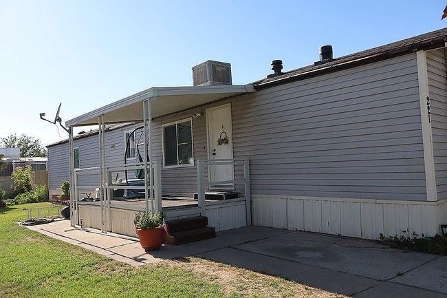Photo of 221 Kings Ct