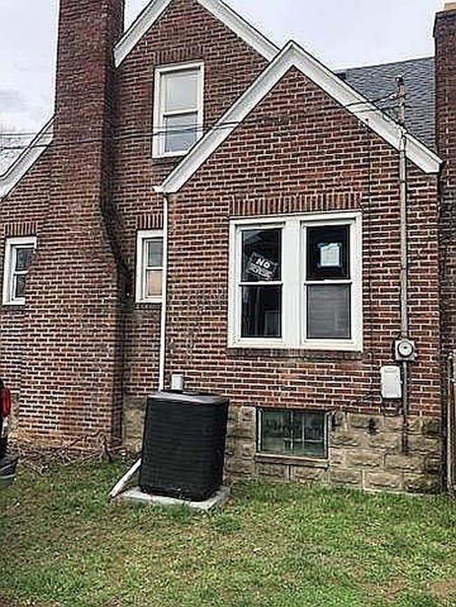 Additional photo 1 of property located at 1206 Laird Ave