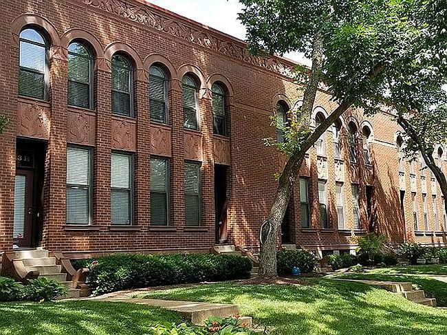 Photo of 4343 Laclede Ave Apt G