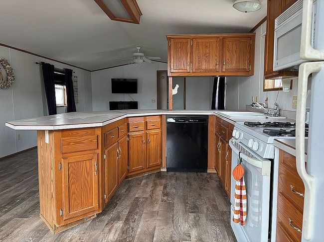 Photo of 709 2nd St Ne Trailer 21, Dyersville, IA