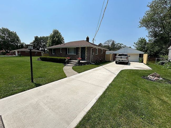 Photo of 1033 Wall St, Maumee, OH