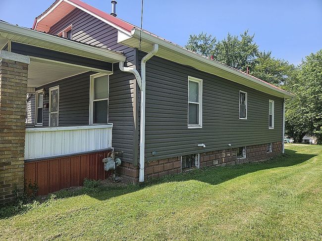 Photo of 321 Wayne Ave, Zanesville, OH