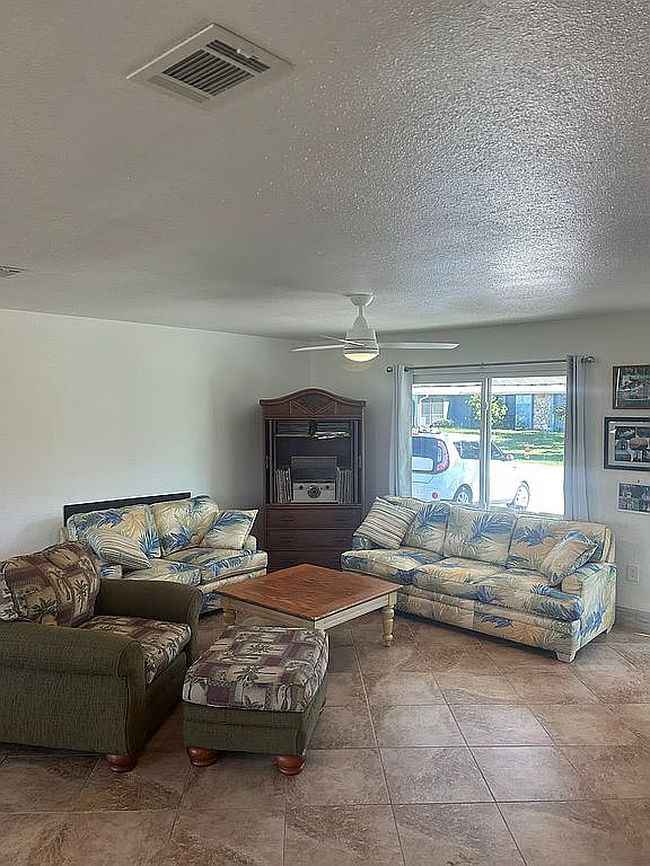 Photo of 18566 Van Nuys Cir, Pt Charlotte, FL