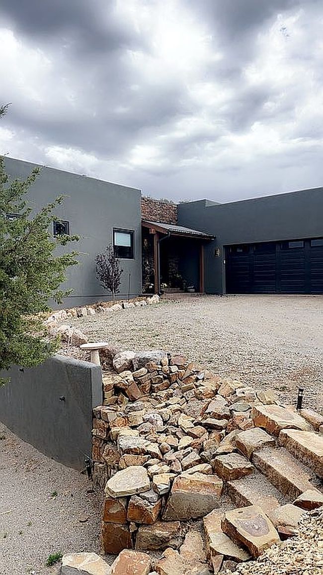 105 Parkway Dr, Ruidoso Downs, NM