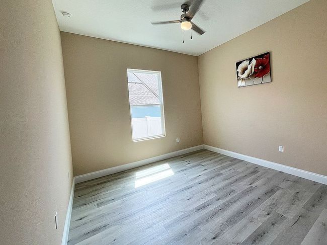Image of 11 Cunningham Ln
