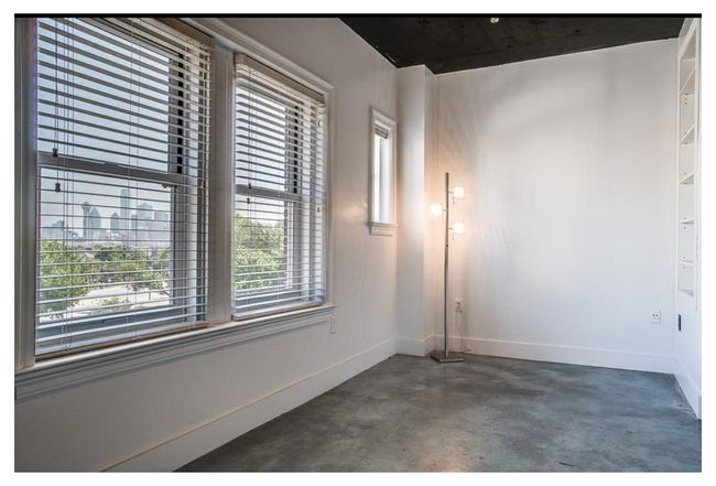 Image of 329 E Colorado Blvd
