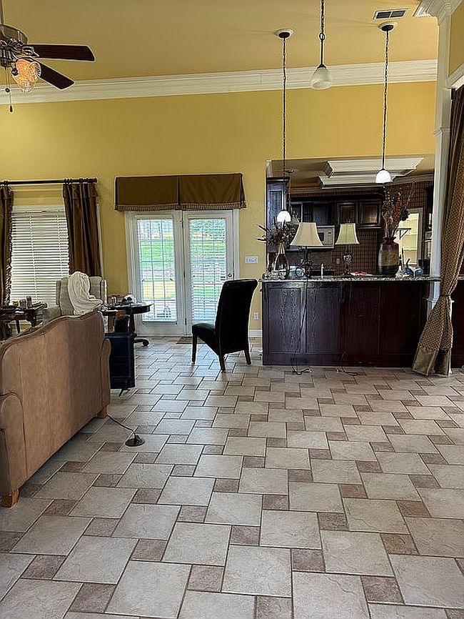 Additional photo 2 of property located at 320 Honey Creek Ln