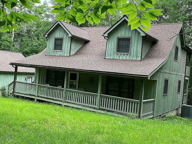 Photo of 42 Turkey Path Ln, Mount Lookout, WV