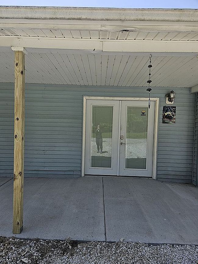 Additional photo 1 of property located at 509 Berry St