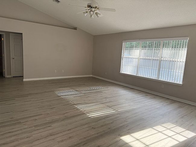 Image of 4971 Spencer Oaks Blvd