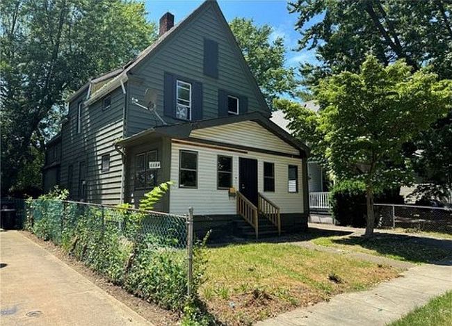 Additional photo 3 of property located at 1132-1134 Dallas Rd