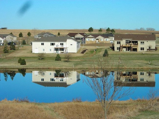 729 Linden Dr, Palmyra, NE