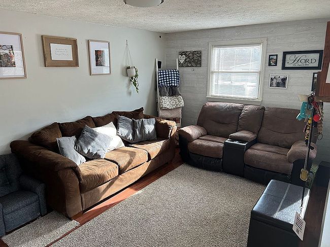 Image of 708 Lawrence Rd