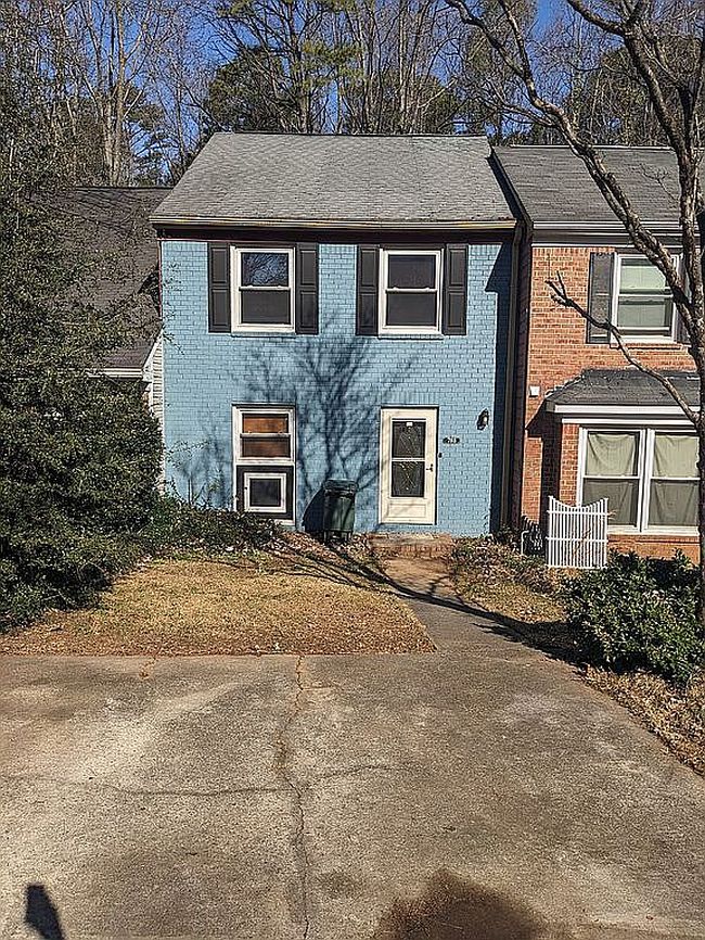 Additional photo 1 of property located at 703 Twin Brooks Ct Se