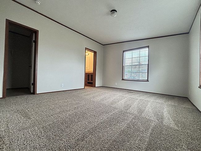 Photo of 33388 Magnolia Dr, Lenox, MI
