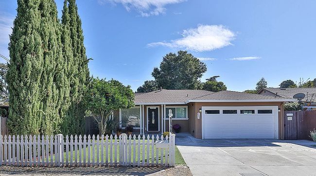 Preview of property located at 2160 Lincoln St