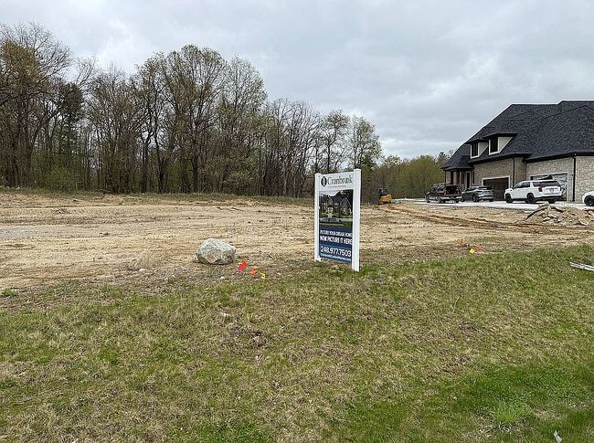 Photo of 1753 Vista Dr, Oakland, MI