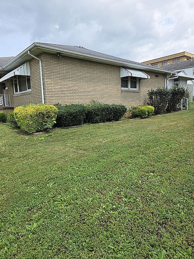 Photo of 1406 N 20th St, Clarksburg, WV