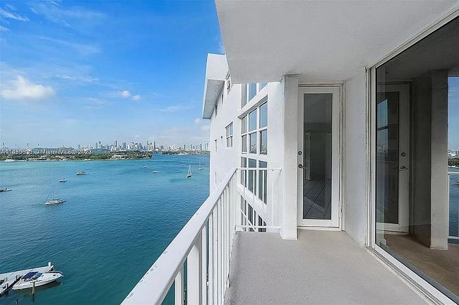 Image of 1228 West Ave Apt 1415