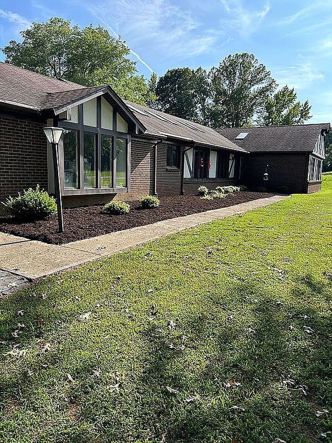 Image of 701 Apple Ln