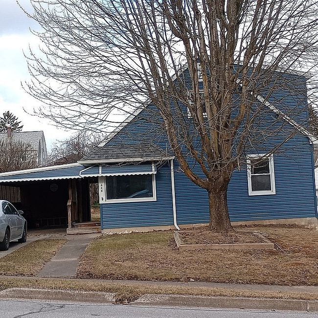 Image of 448 Maple St