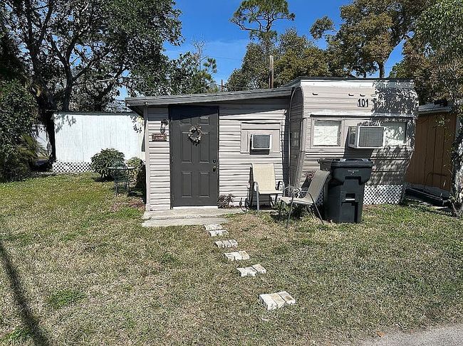 Photo of 5701 Haines Rd N