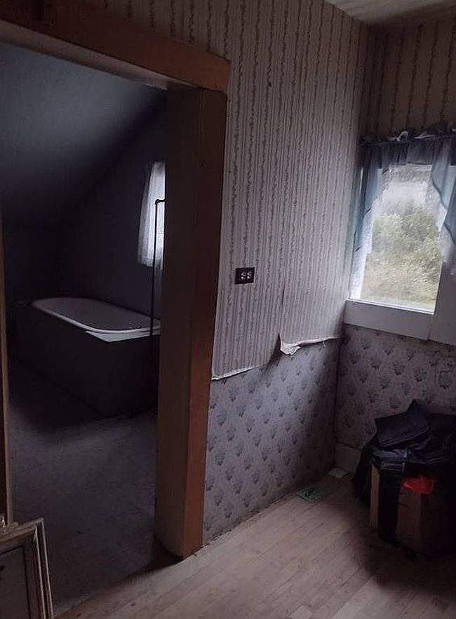 Preview of property located at 756 S Roth St