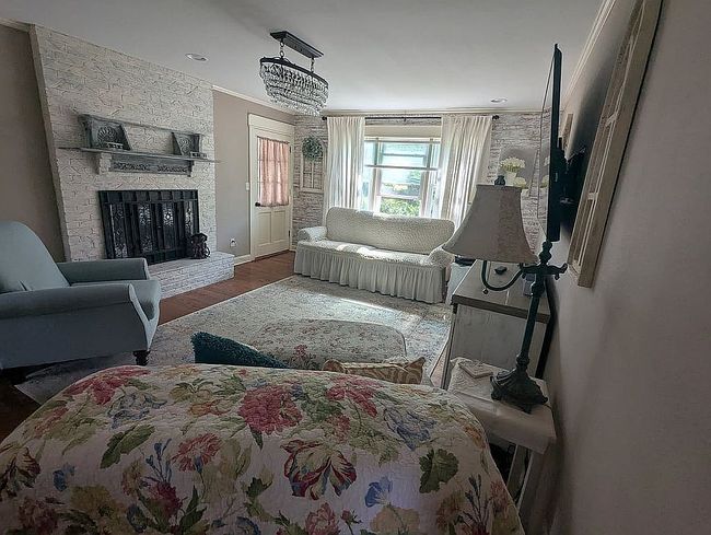 Image of 2934 S Hall Rd