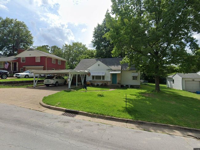 Image of 221 S Hazel St