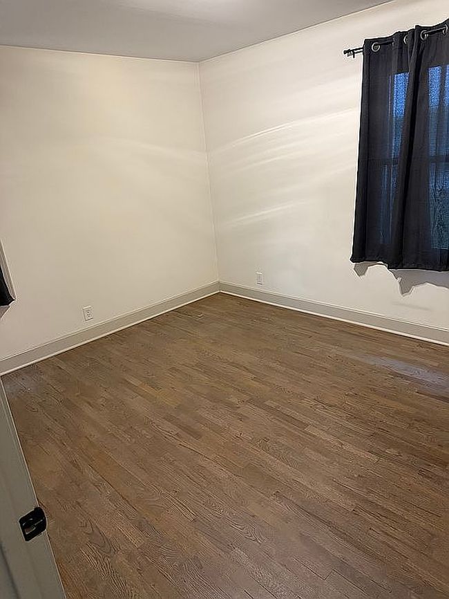 Image of 7 W 15th St
