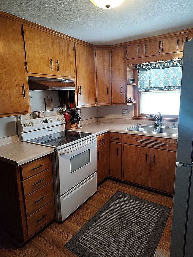 Preview of property located at 448 Dwight Ave