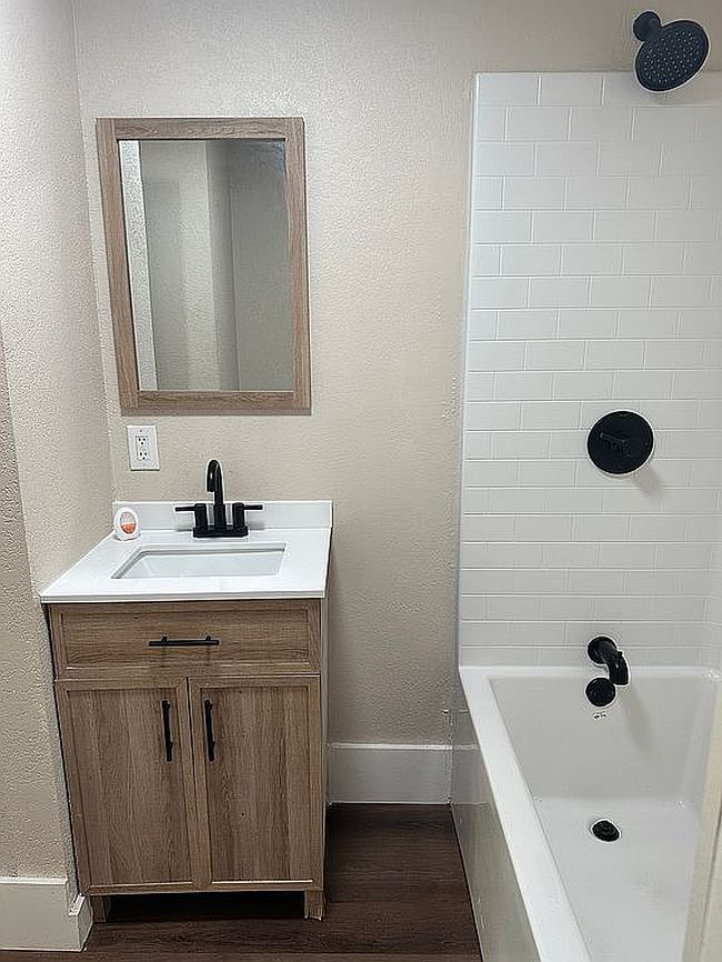 Photo of 301 N Connor Ave, Joplin, MO