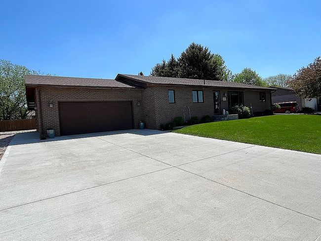 Photo of 1104 W City Limits Rd, Yankton, SD