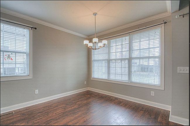 Image of 2000 Summit Ln