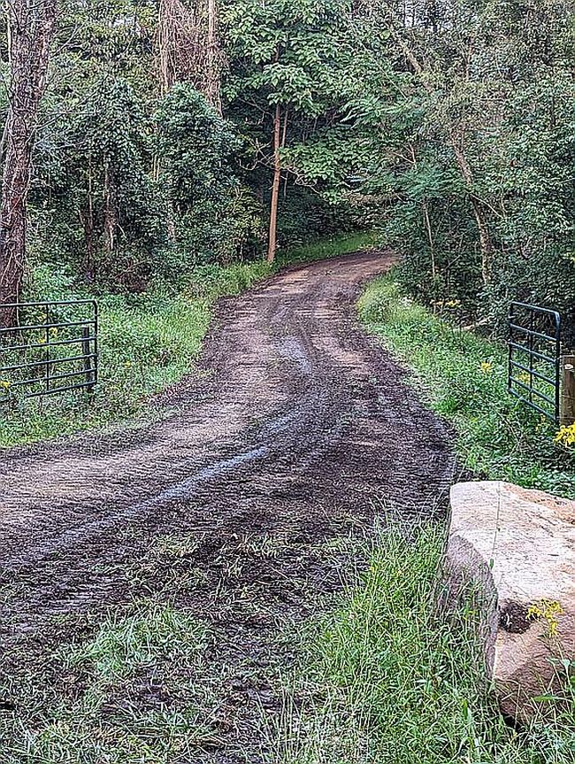 Image of 100 Breeding Hill Rd