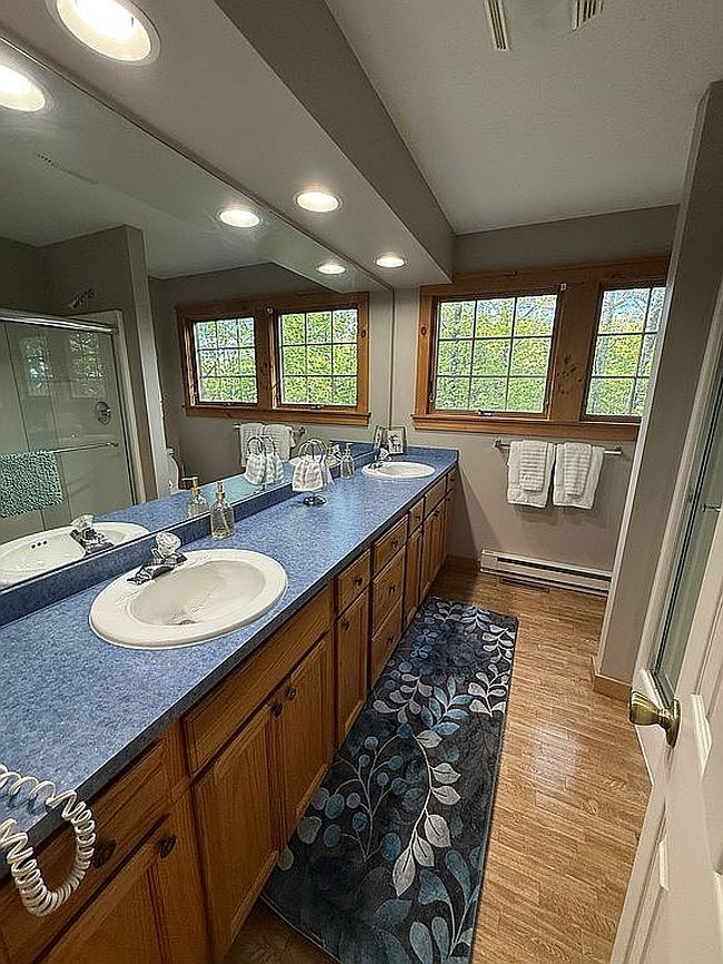 Photo of 111 High Mountain Ln, Tannersville, PA