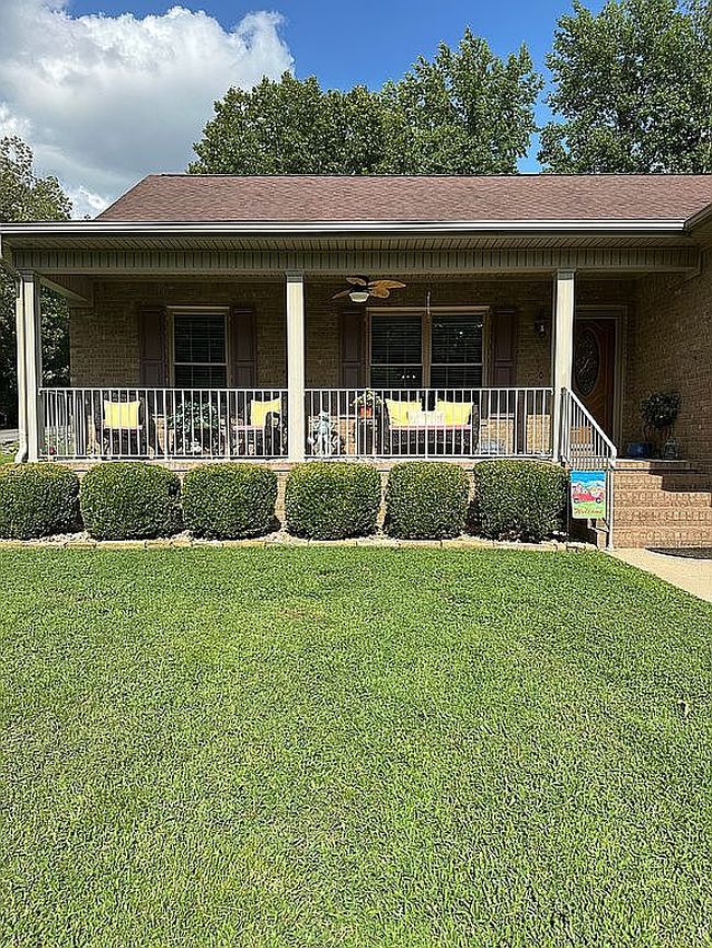 Additional photo 1 of property located at 160 Gatewood Dr