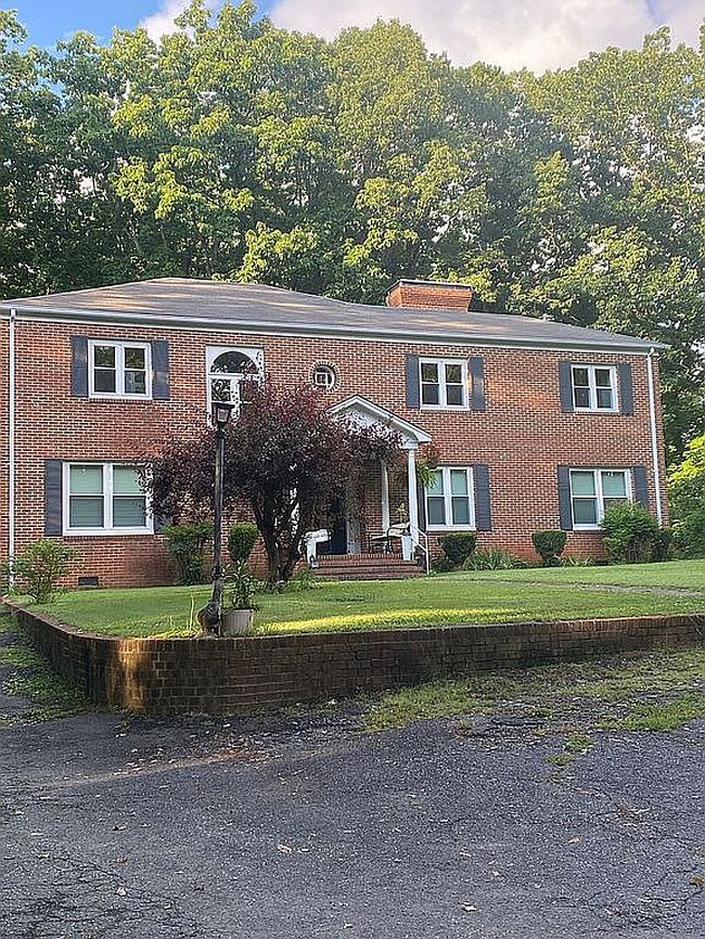 Photo of 301 Carolina Ave, Asheboro, NC