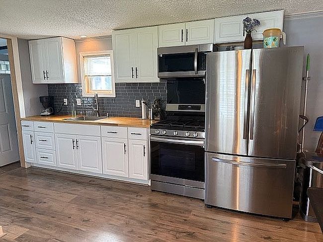 Photo of 292 Pyramid Pines Est, Saratoga Springs, NY
