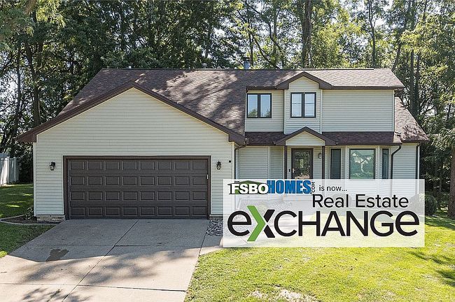 Photo of 3885 Aspen Hills Dr, Bettendorf, IA