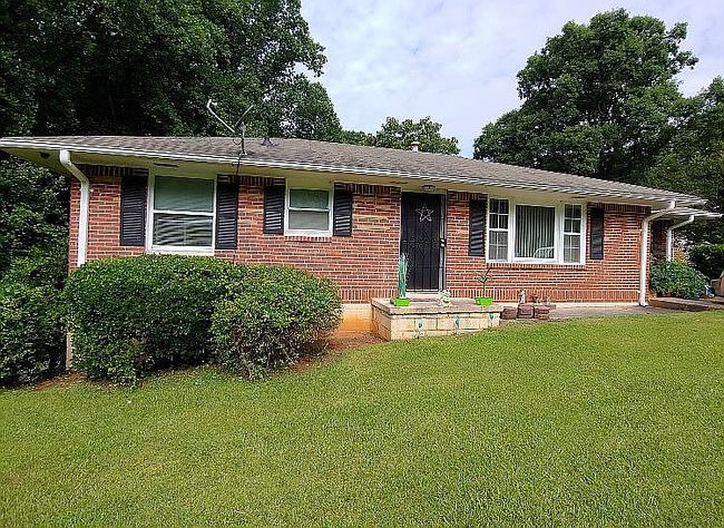 Preview of property located at 1269 Lawndale Ct