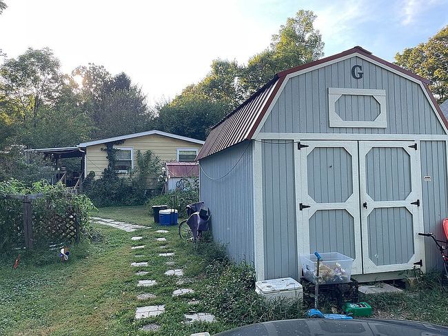 Photo of 6446 S Fairfax Rd