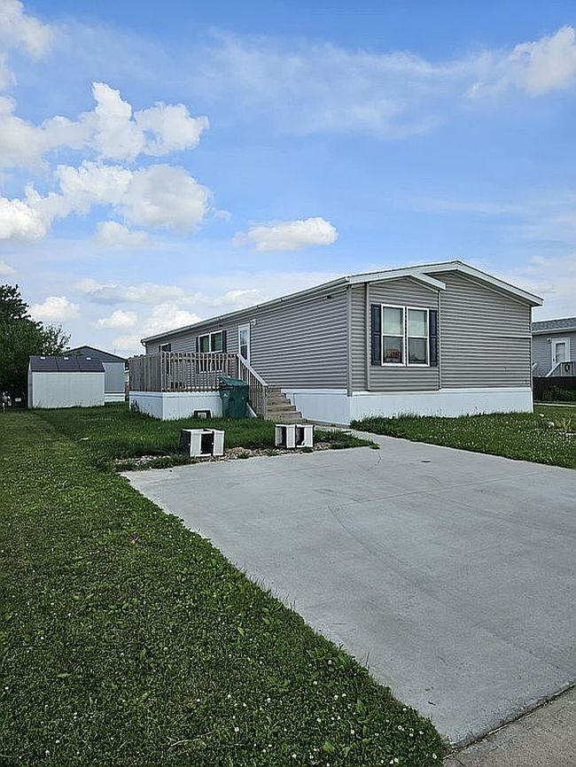 Photo of 511 E 1st St #85, Huxley, IA