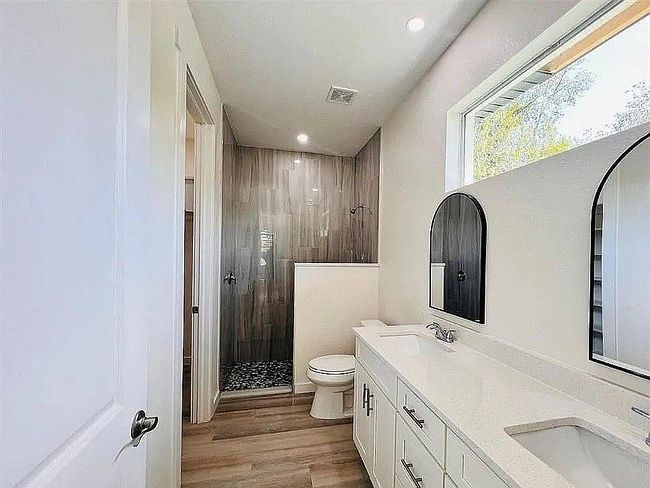 Image of 18290 Grace Ave