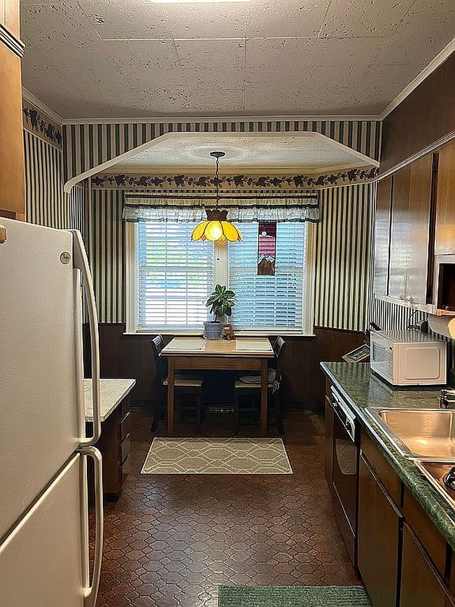 Photo of 347 Bauer Pl, Mineola, NY
