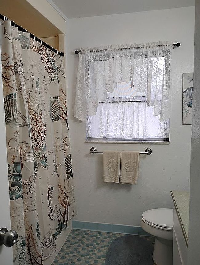 Image of 4570 Essex Ln
