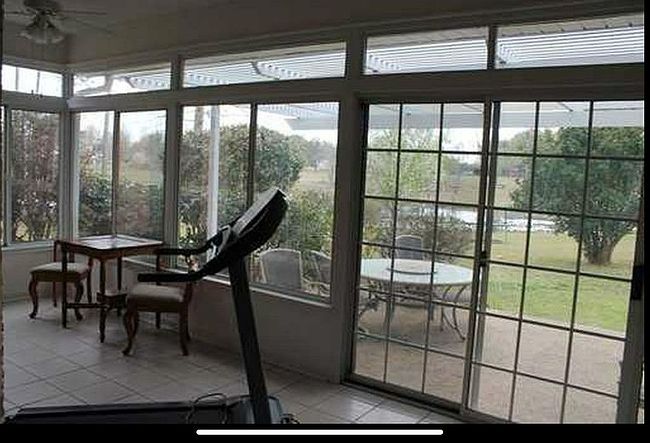 Image of 15419 Village Dr